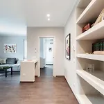 Amazing View - Bymyhomeincomo דירה *