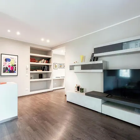 Amazing View - Bymyhomeincomo Apartment *