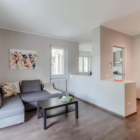 Amazing View - Bymyhomeincomo Apartment