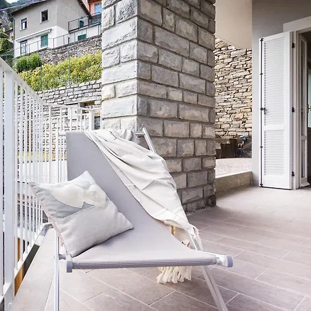 Amazing View - Bymyhomeincomo Apartment Moltrasio