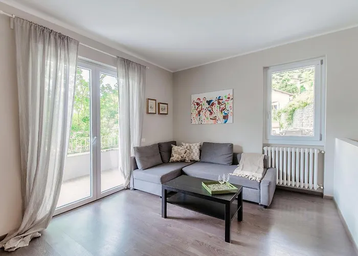 Amazing View - Bymyhomeincomo דירה מולטראזיו