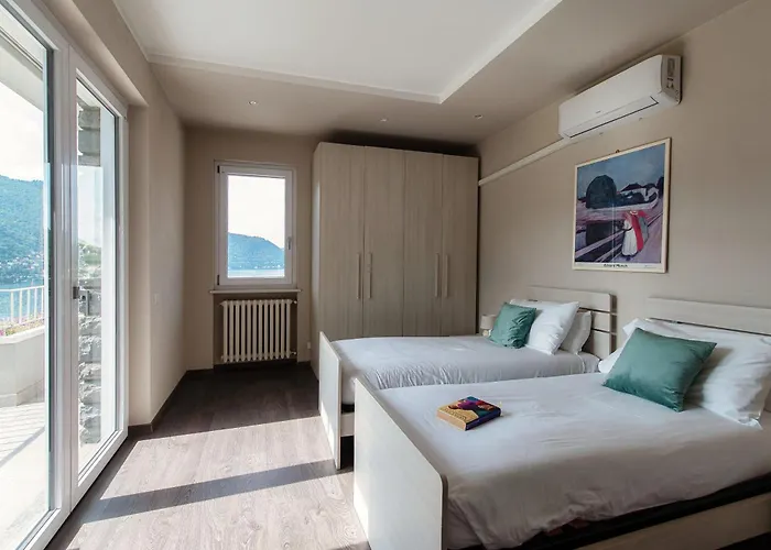 Amazing View - Bymyhomeincomo דירה *