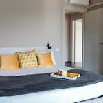 Amazing View - Bymyhomeincomo Lägenhet